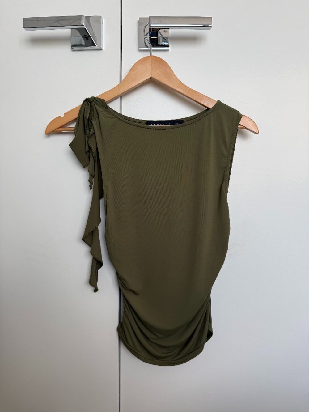 Lioness Ruffle Top Asymmetric Olive Green Size XS